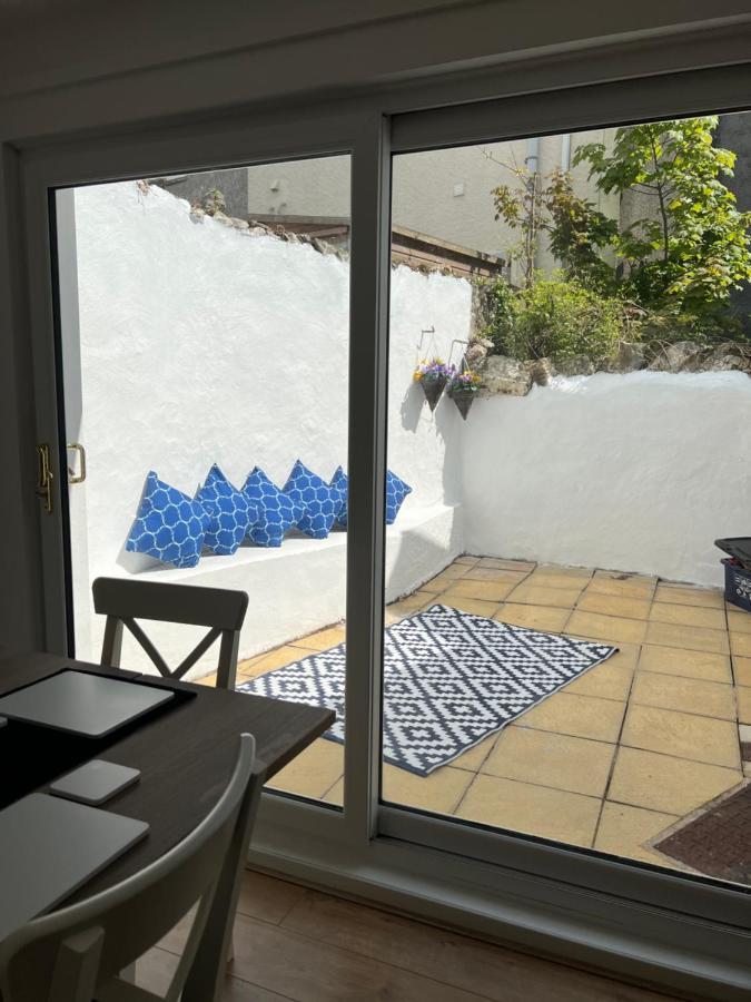 Heathcliff - 5 Bedroom House In Town Centre Tenby Exterior foto